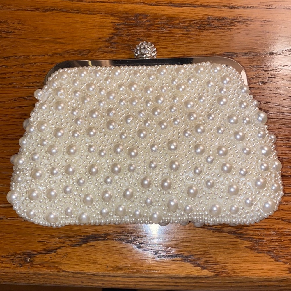 d'margeaux New York Beaded Cluth